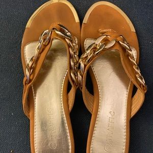 Traffic sandals great condition